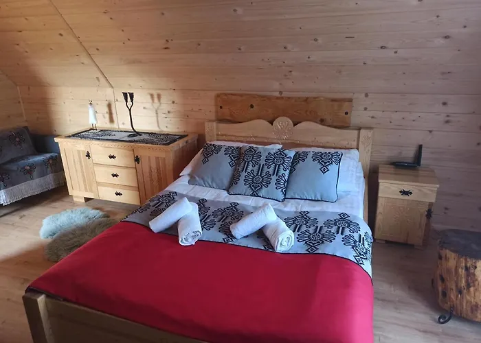 בקתה Goralskie Hawran I Muran Z Jacuzzi בוקוווינה טטז'אנסקה