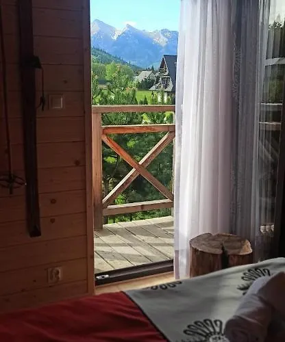 Goralskie Hawran I Muran Z Jacuzzi בקתה בוקוווינה טטז'אנסקה